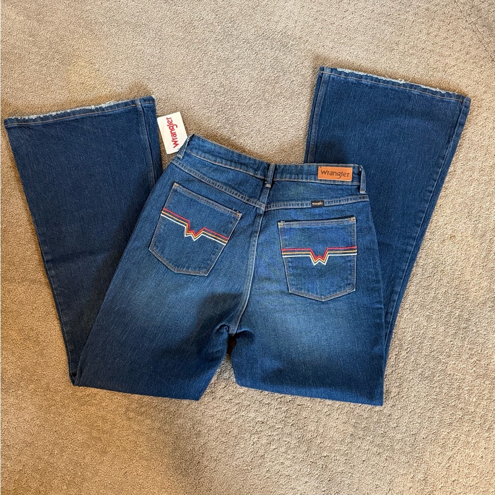 NWT Wrangler Women's Flare Wonder Woman Jeans